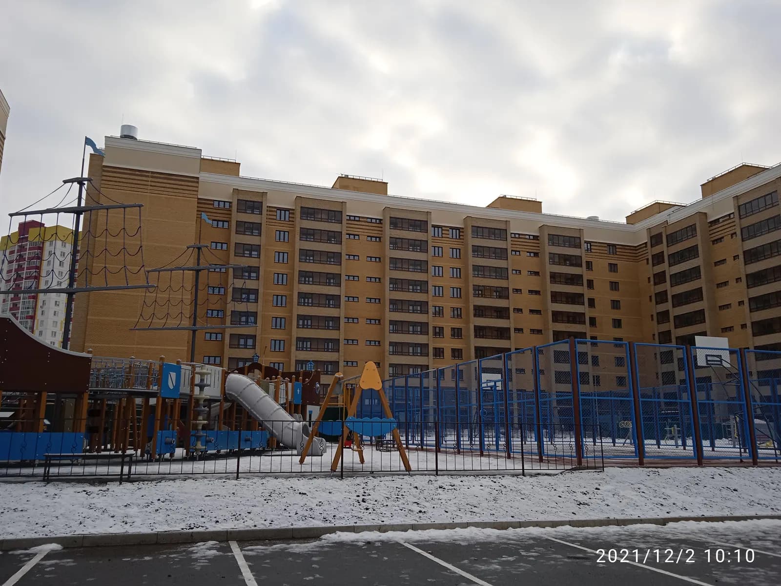 Жилой дом, Набережные Челны, на пересечении в.фоменко и ул.гостева